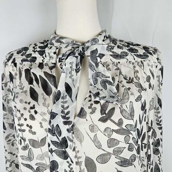 Go By Go Silk Blouse Size Small Black & White Silk Tie Neck Luxury Designer - Picture 3 of 10